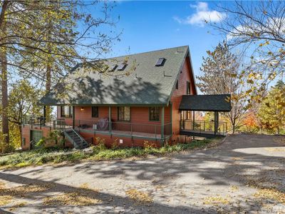 30 Park Dr, Running Springs, CA, 92382