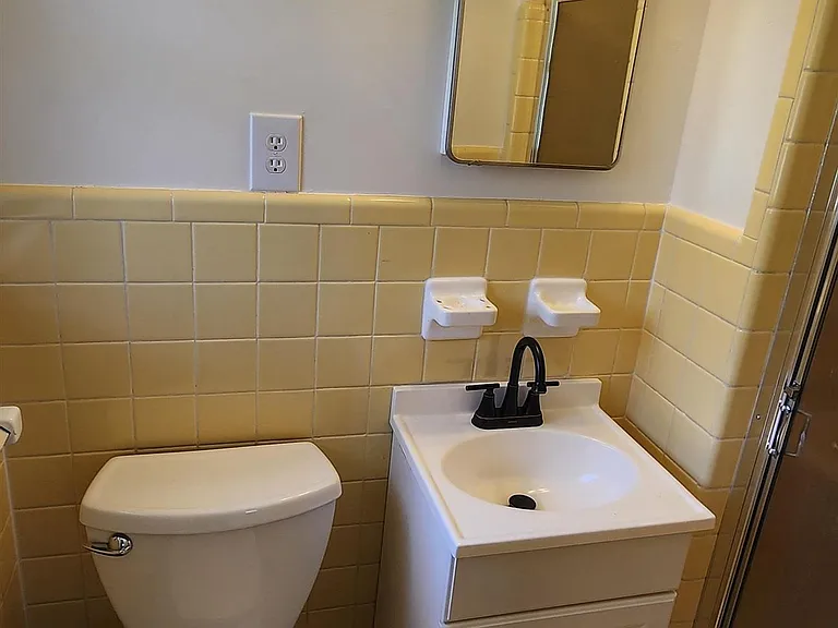 203 Springdale Dr #1 — Photo 24