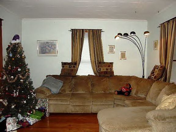 Home for Sale in Taylorville, IL $44,877