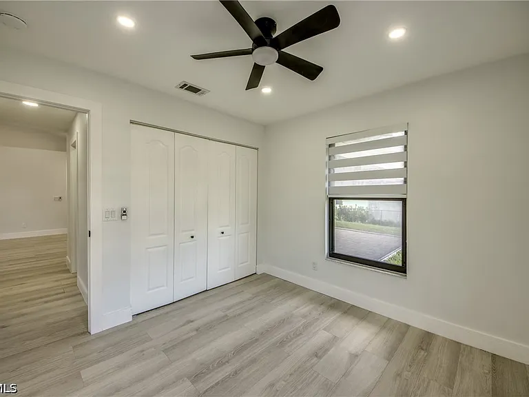412 NE 17th Pl — Photo 14