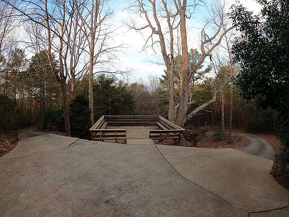 2nd image of 191 Cayce St