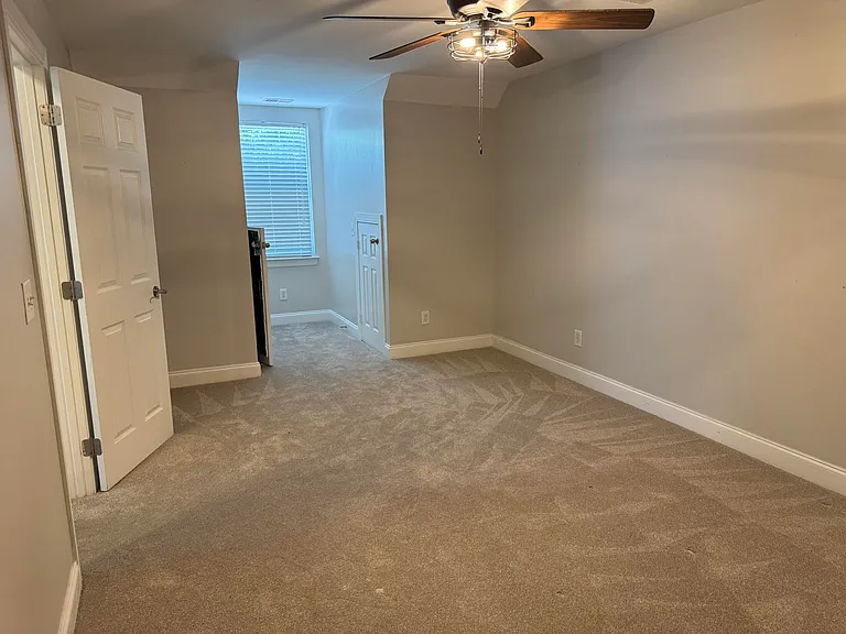 116 Venezia Ct — Photo 18