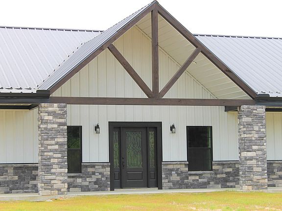 2nd image of 692 County Road 1103