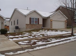 2474 Harbor Landings Cir, Saint Louis, MO 63136