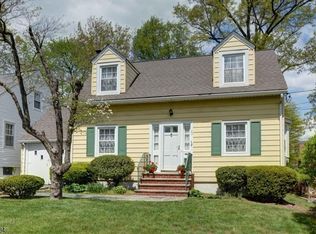 20 Irving Ave, Livingston, NJ 07039