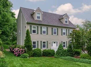 40 Barbara Ln, Dracut, MA 01826