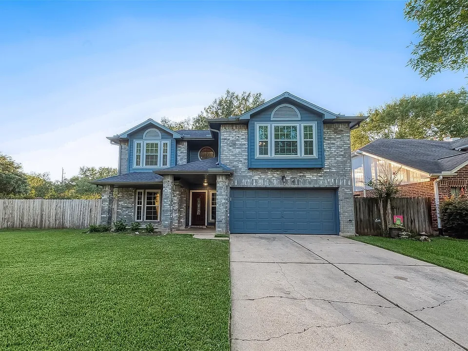 2122 Courtshire Ln