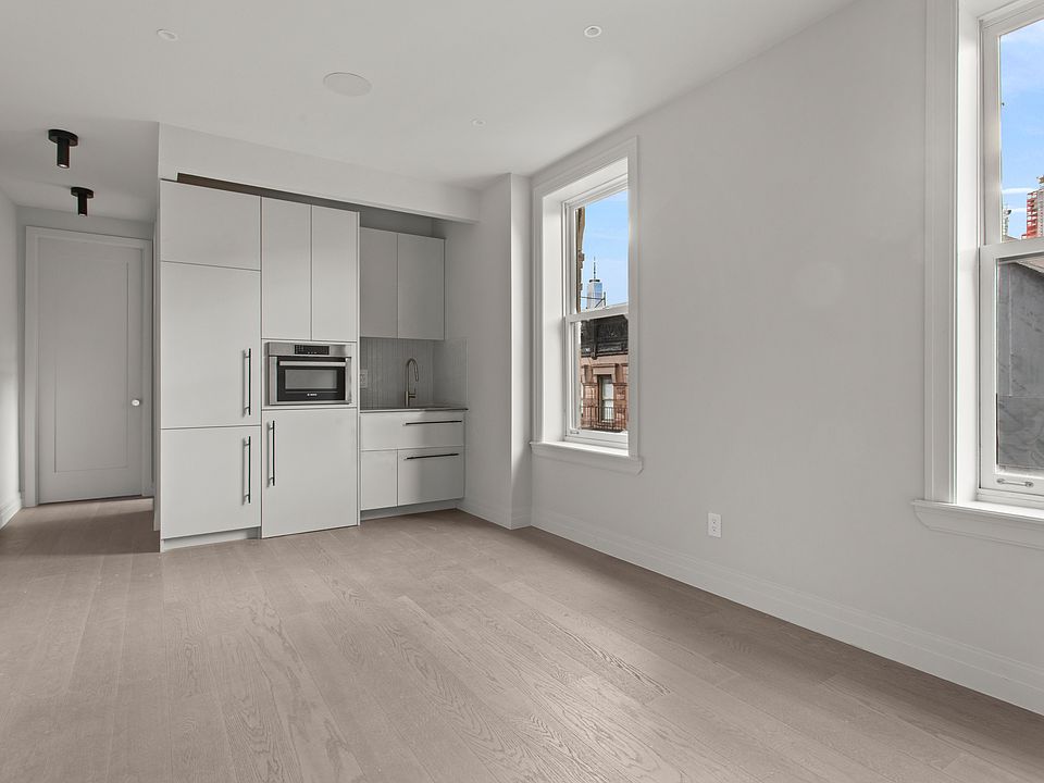 1st image of 90 Bedford St APT 4B