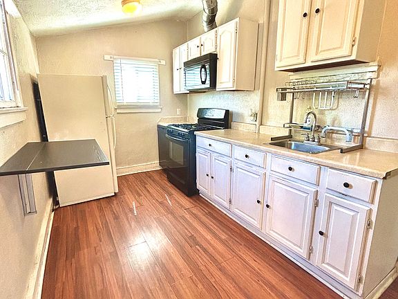 4th image of 1019 E Evans Ave