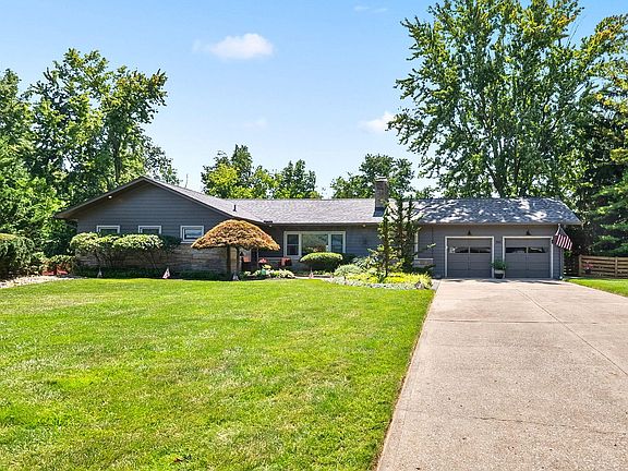 5th image of 305 Woodsview Dr
