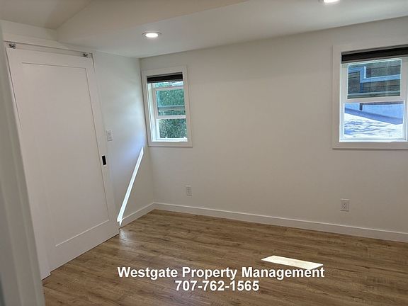 4th image of 5686 Lakeville Rd #A