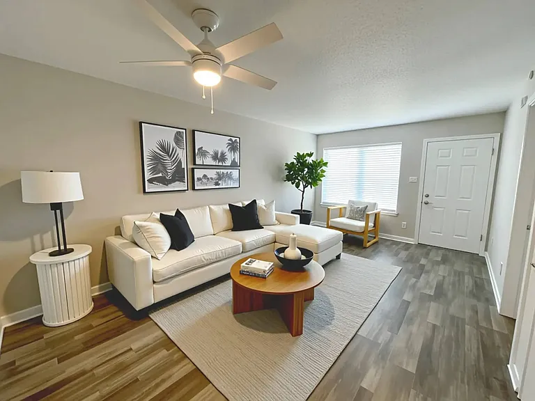 Signature at Southfield Apartments — Photo 4