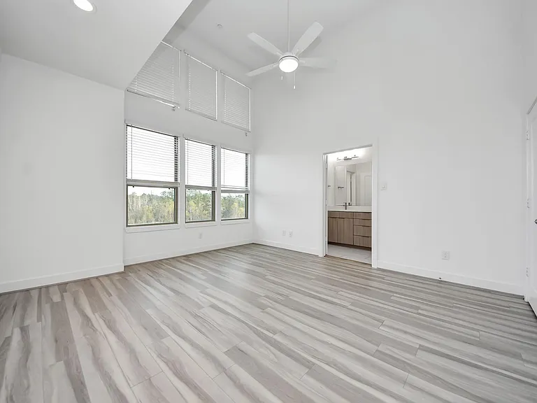 18716 Centro Main St #B — Photo 26