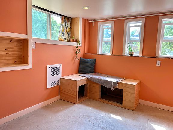 Small office or bedroom