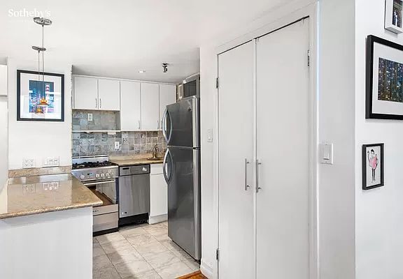 4th image of 43 E 10th St APT 3C