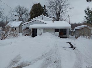 3613 Bonstead Rd, Clay, NY 13041