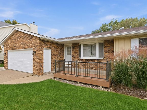 2nd image of 609 W Valley Dr