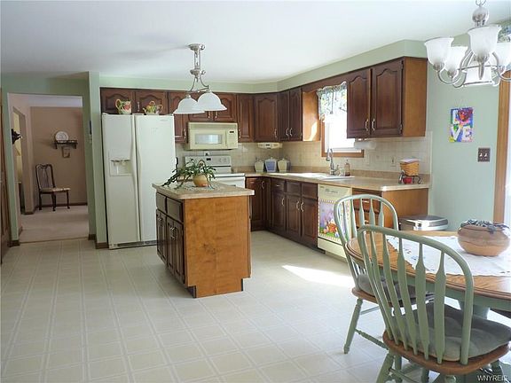 5th image of 417 Homestead Dr