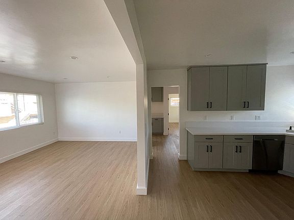 4th image of 11602 Freeman Ave
