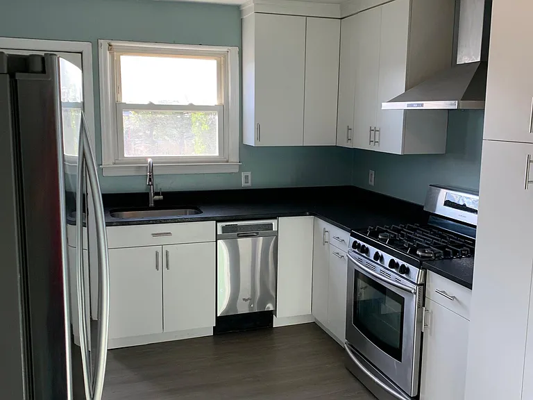 39 McGeory Ave #3 — Photo 2