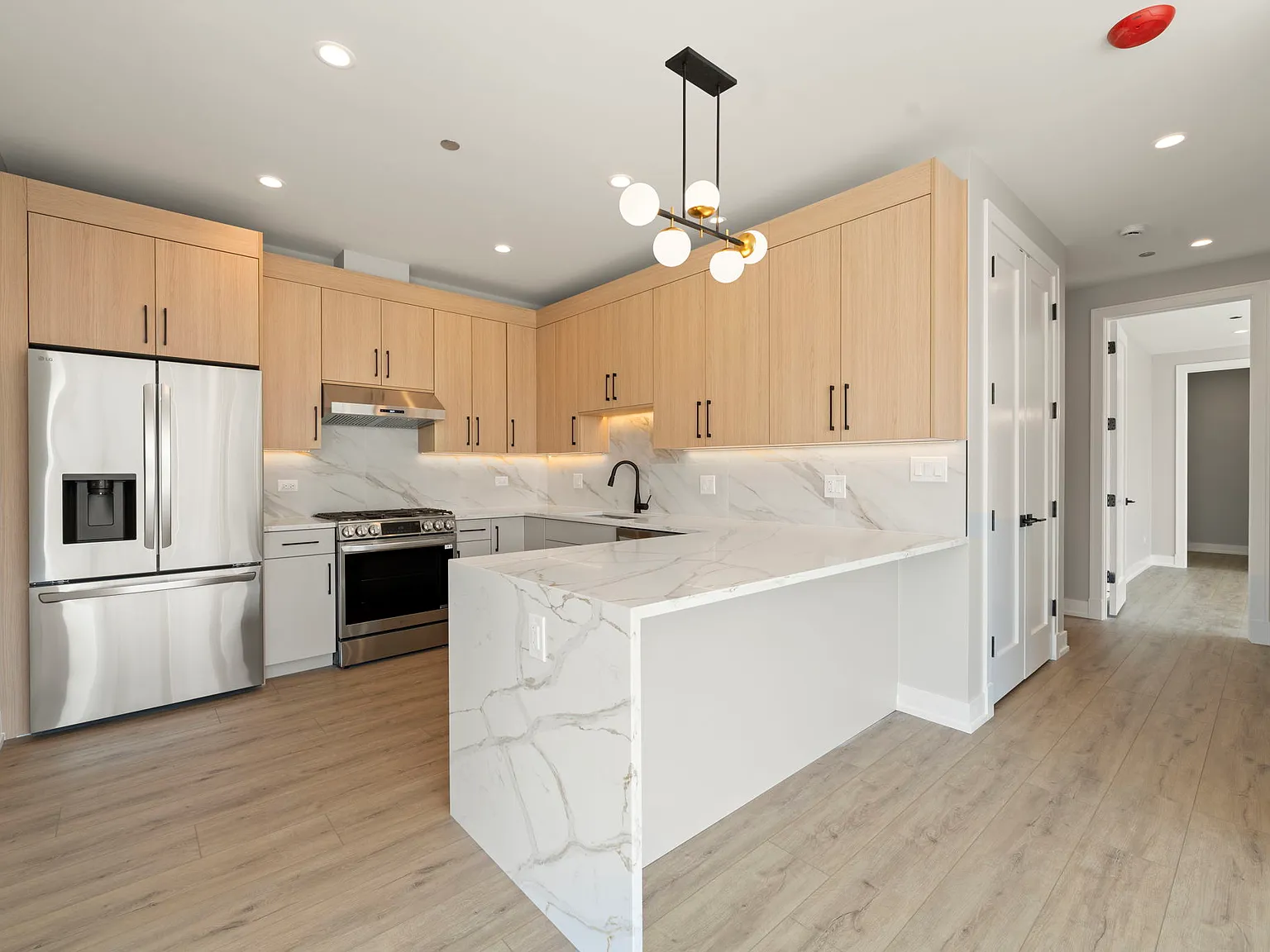 2 bed, 1240 sqft, $3,000 — Photo 3