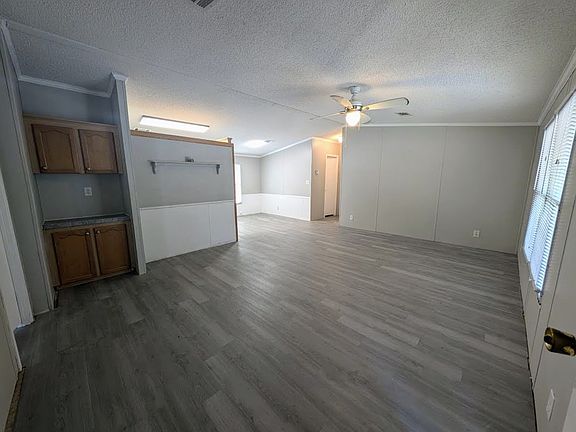 4th image of 2503 Mobilaire Dr