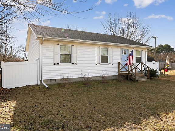 4th image of 423 Cypress St