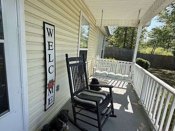 3rd image of 129 Clifton Rd