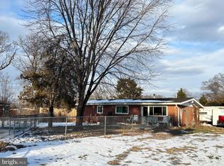 233 Saint James Dr, Glen Burnie, MD
