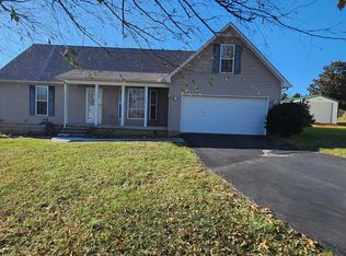3429 Wj Robinson Rd, Cookeville, TN 38506