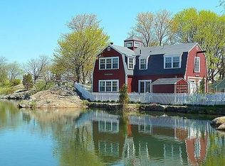68 R Pond St, Marblehead, MA 01945