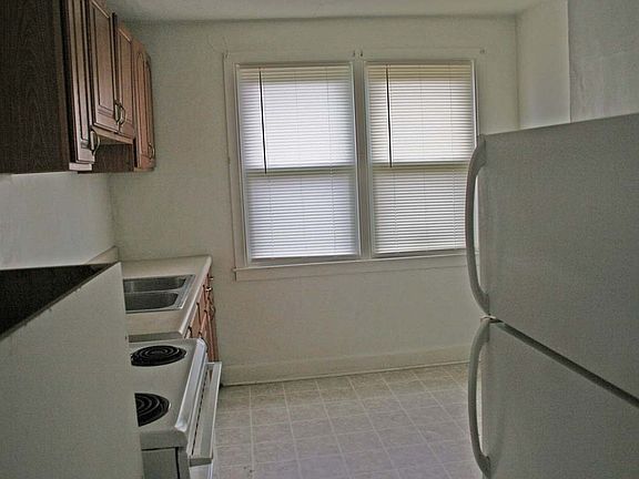 3rd image of 508-510 W 35th St