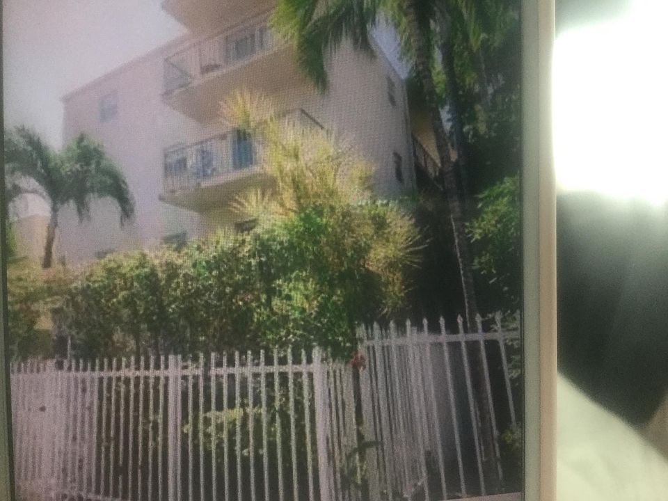 1st image of 618 Euclid Ave APT 403