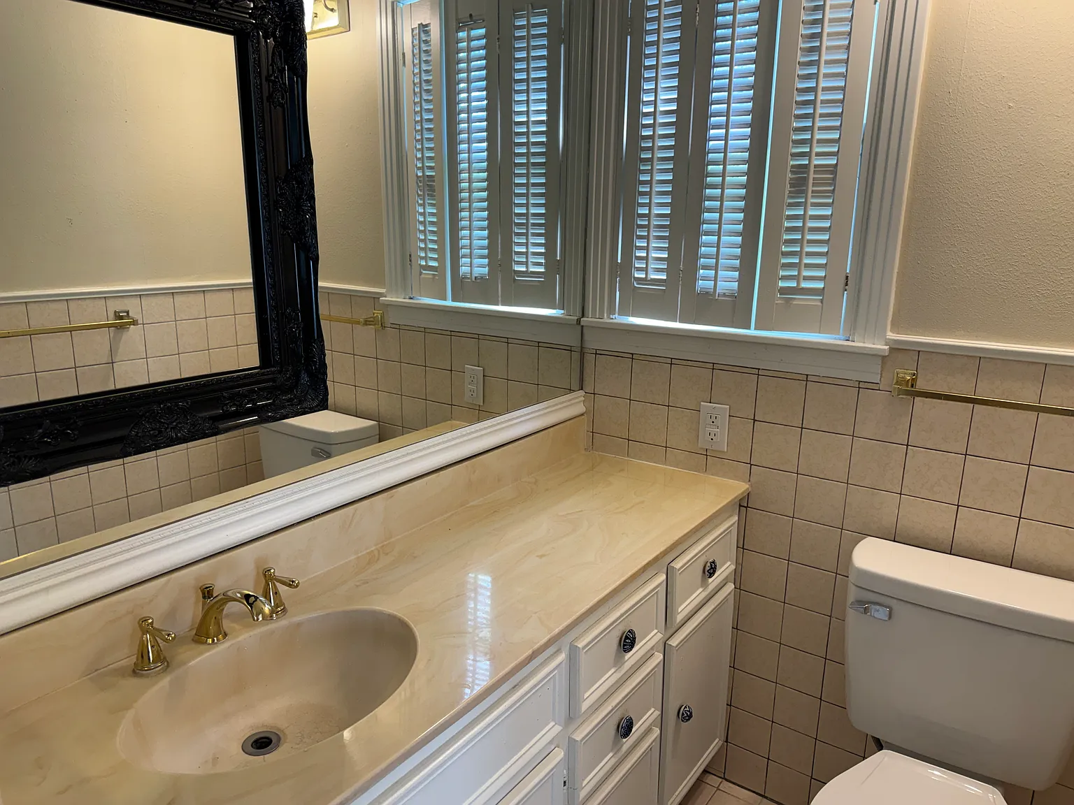 3 bed, 1840 sqft, $2,400 — Photo 3