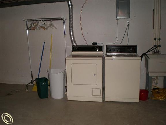 5th image of 41238 Southwind Dr