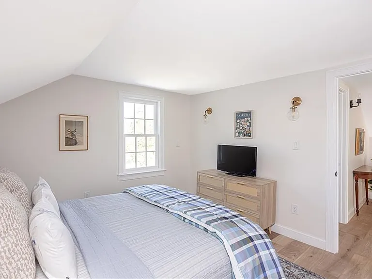 4 Gladding Ct — Photo 37