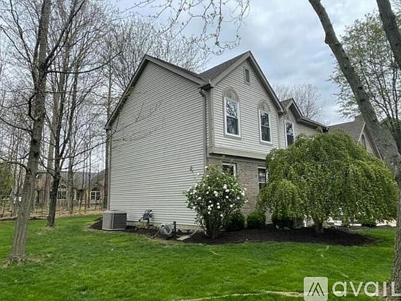 4th image of 568 Elm Ct
