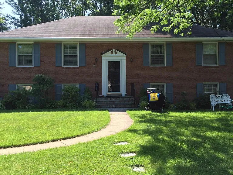 8421 Crown Pl — Photo 41