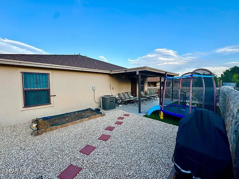 10041 Paloma Dr — Photo 9