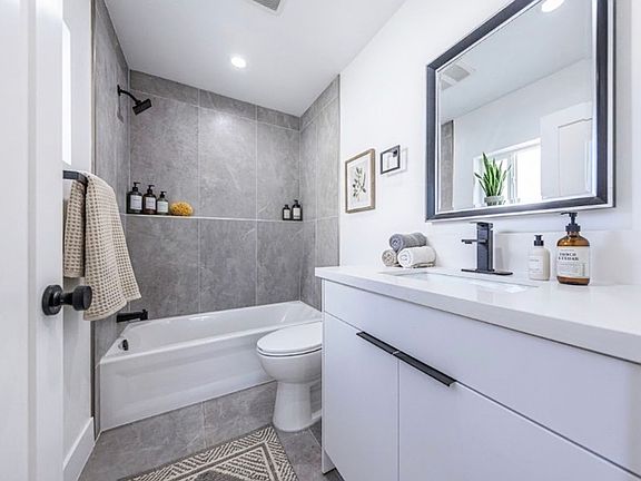 5th image of 10812 Hesby St #10812