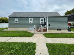 682 Penn St, Perth Amboy, NJ 08861