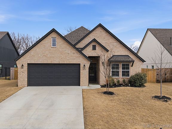 2nd image of 1417 N 72nd St