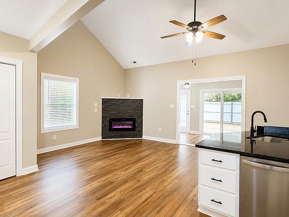 4th image of 3447 Westgate Dr