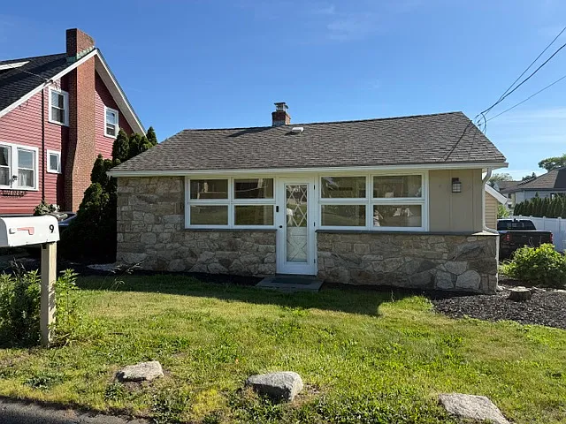 9 Sybil Ave