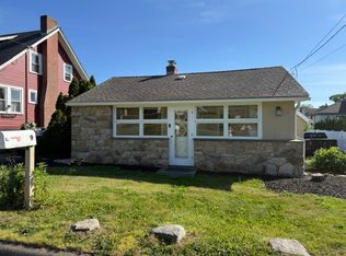 9 Sybil Ave, Branford, CT 06405