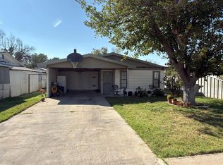907 N Carol Ave, Monahans, TX 79756