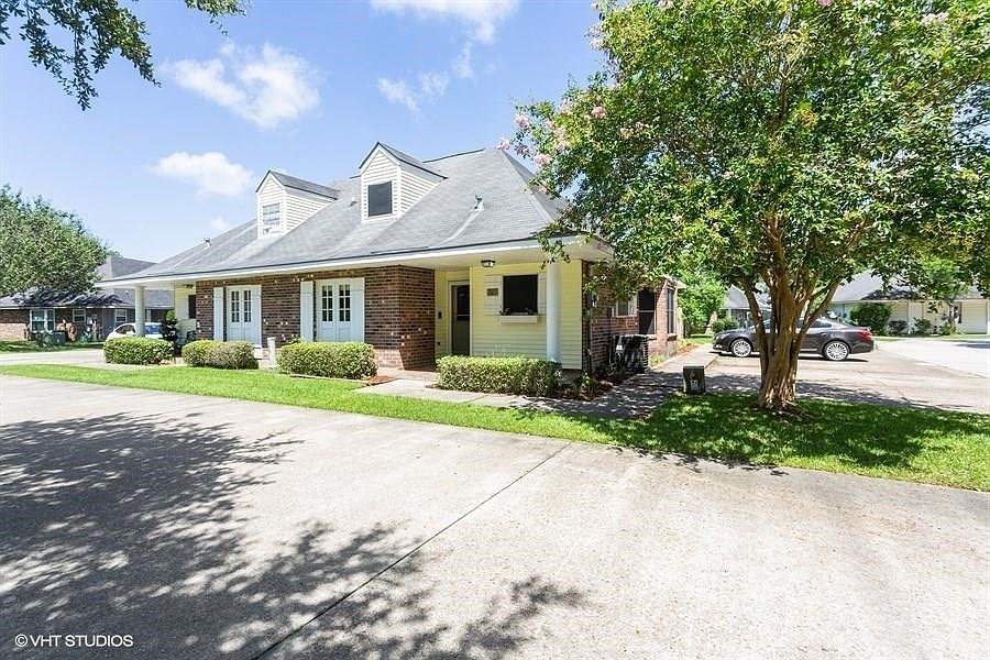 1st image of 127 Village Dr #127