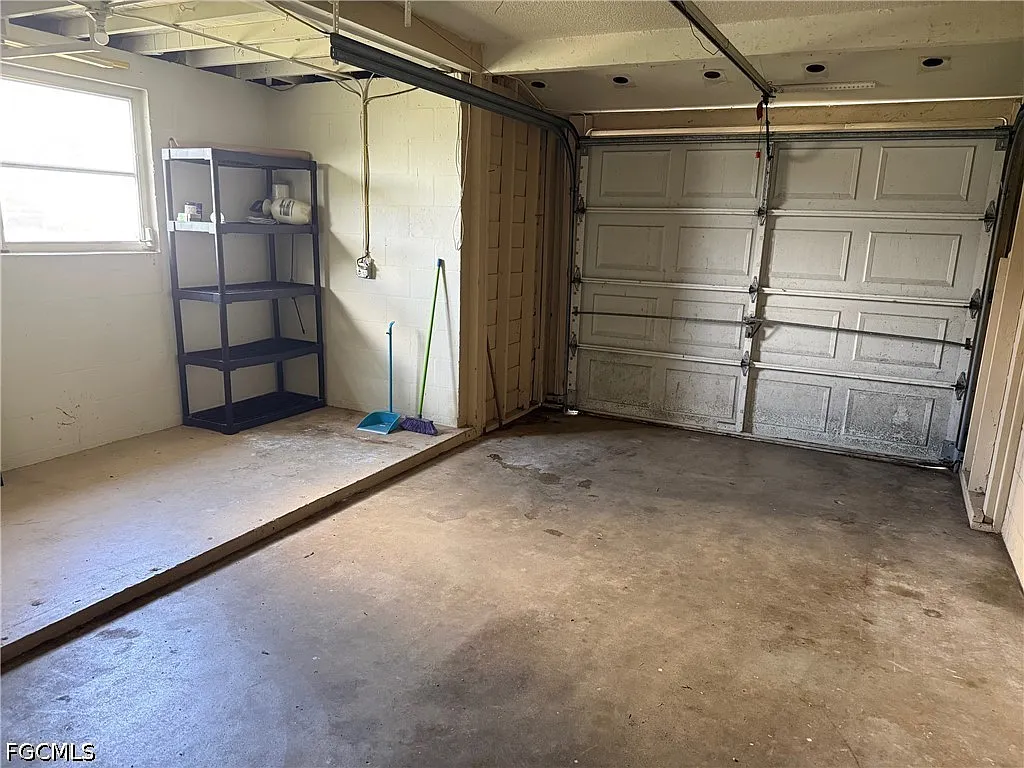 2 bed, 1.0 bath, 997 sqft, $1,700 — Photo 4