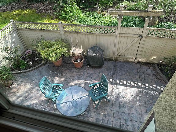 4th image of 3444 Langford Ave