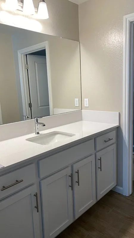 3 bed, 2.5 bath, 1412 sqft, $2,600 — Photo 4